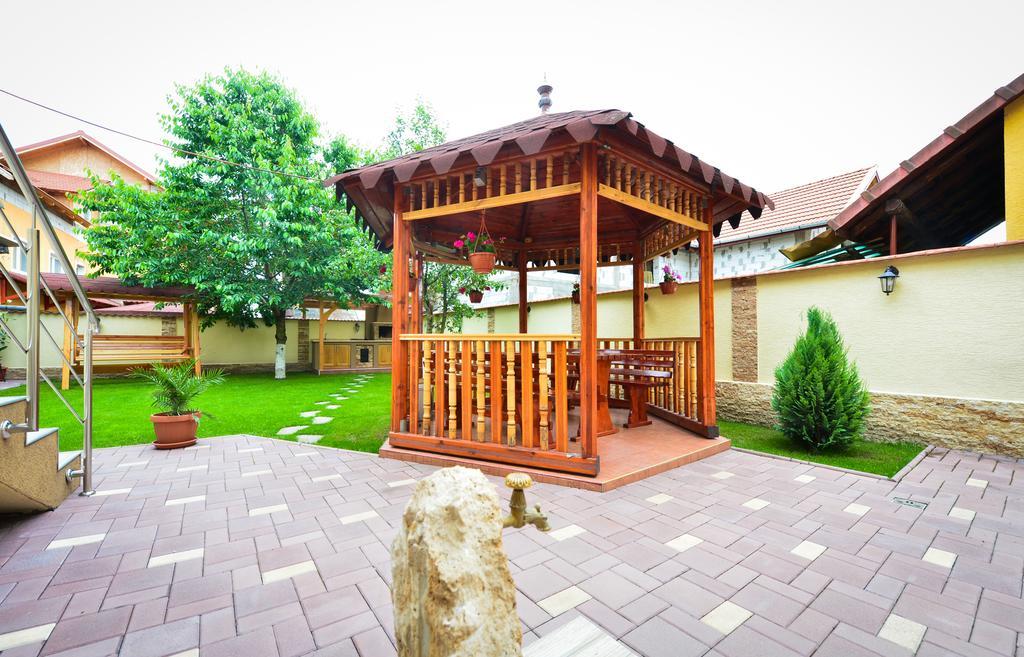 Hotel Casa Vio Haţeg Exterior foto