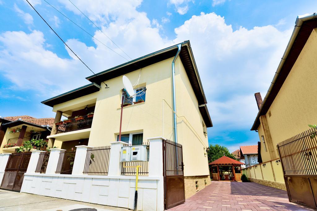 Hotel Casa Vio Haţeg Exterior foto